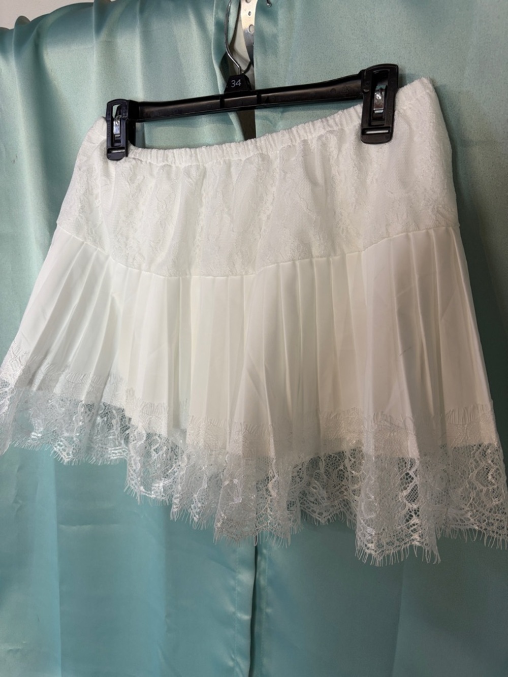 Boho White Pleated Lace/Chiffon Mini Skirt with Built in Shorts versatile piece - Picture 3 of 9